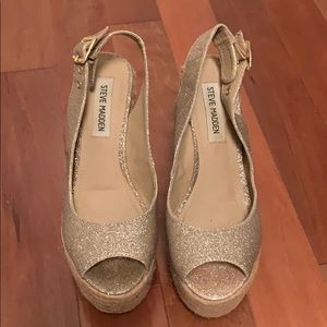 Steve Madden Gold Glitter Wedge Sandal